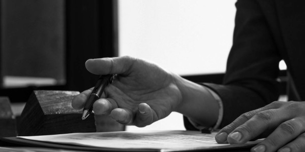 Derecho Mercantil / Abogados Mercantilistas en Badalona · Redacción y Revisión de Contratos de Construcción y Proyectos Obra Pública